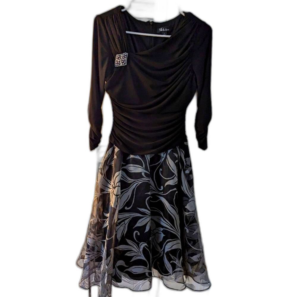 S.L. fashions Dress Women's sz 6 Gray Black Embellished Chiffon Floral Party